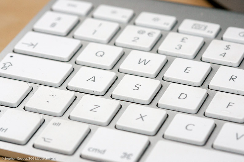 Keyboard EF100mm Macro f/2.8